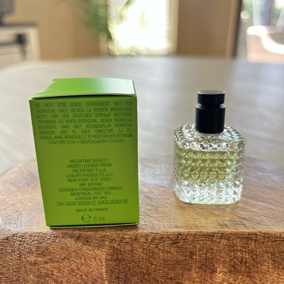 2 Valentino Donna Born In Roma Green Stravaganza Perfume Mini 6 ml Each - Picture 7 of 8